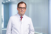 Priv.-Doz. Dr. med. David Heigener, Chefarzt des Zentrums für Pneumologie und Sprecher des Onkologischen Zentrums Priv.-Doz. Dr. med. David Heigener, Chefarzt des Zentrums für Pneumologie und Sprecher des Onkologischen Zentrums